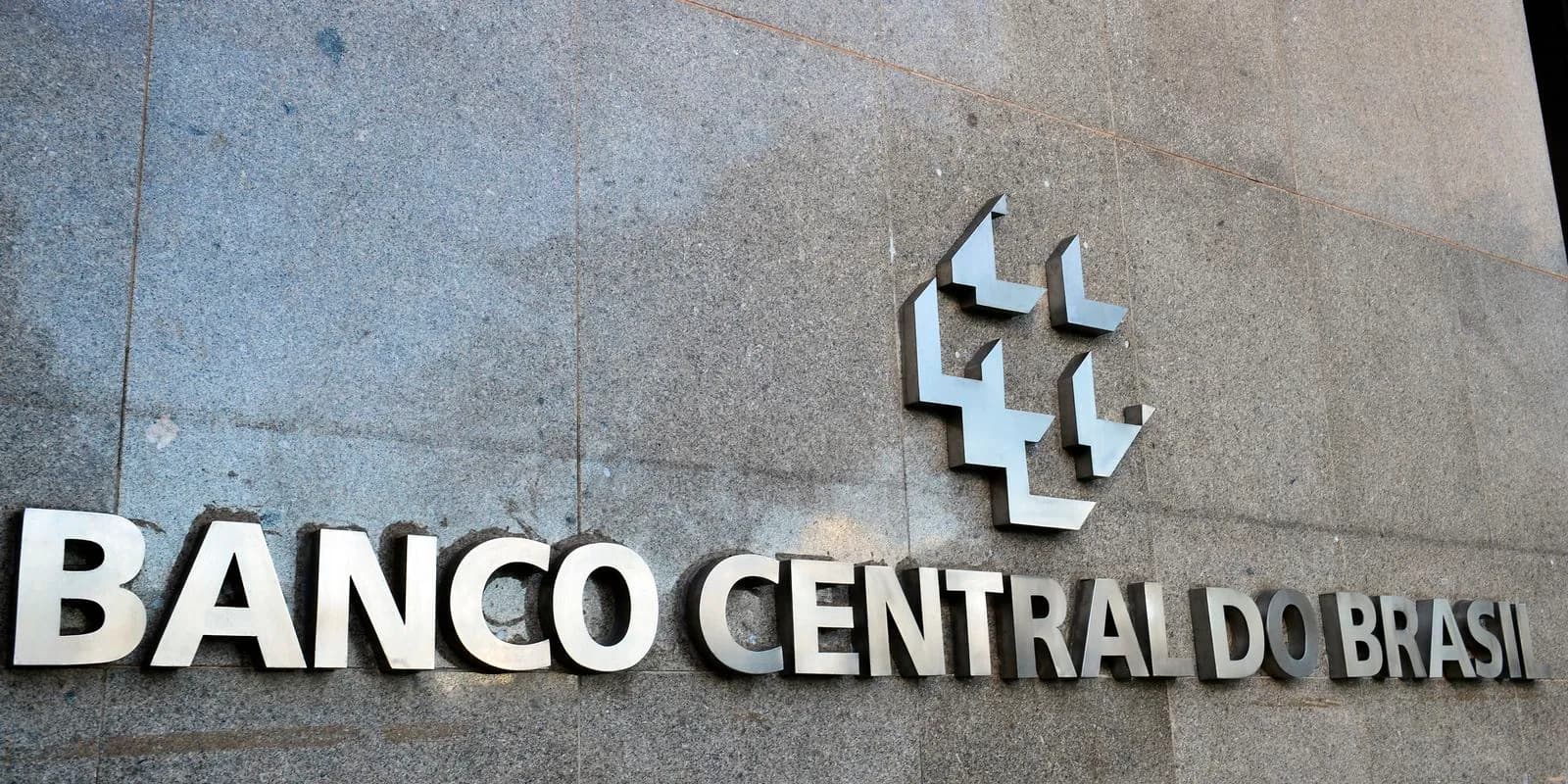 CCJ do Senado aprova autonomia financeira do Banco Central