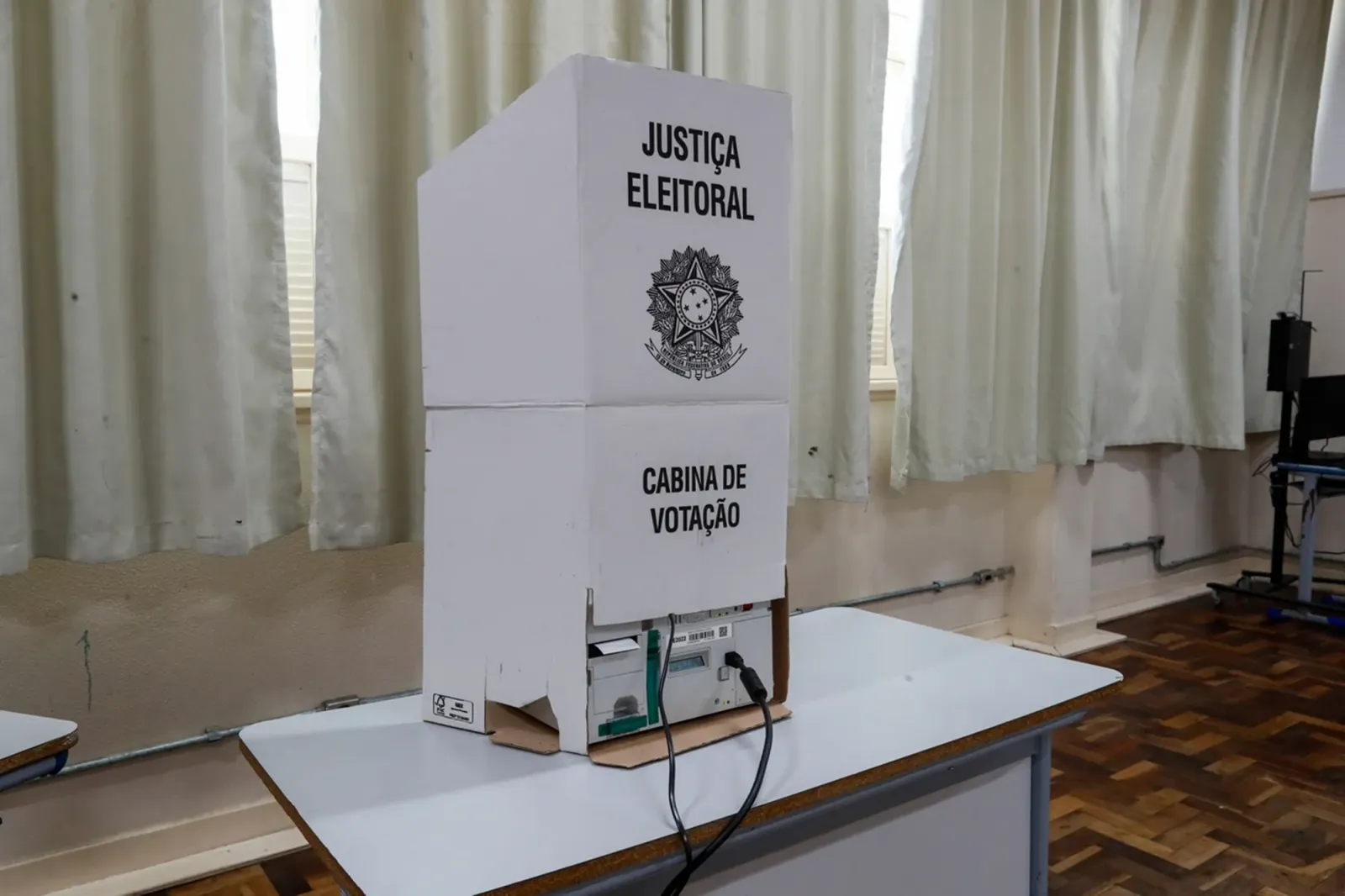 Abstenção nas eleições de 2026 passa de 20,5% no Paraná e supera índice de 2022