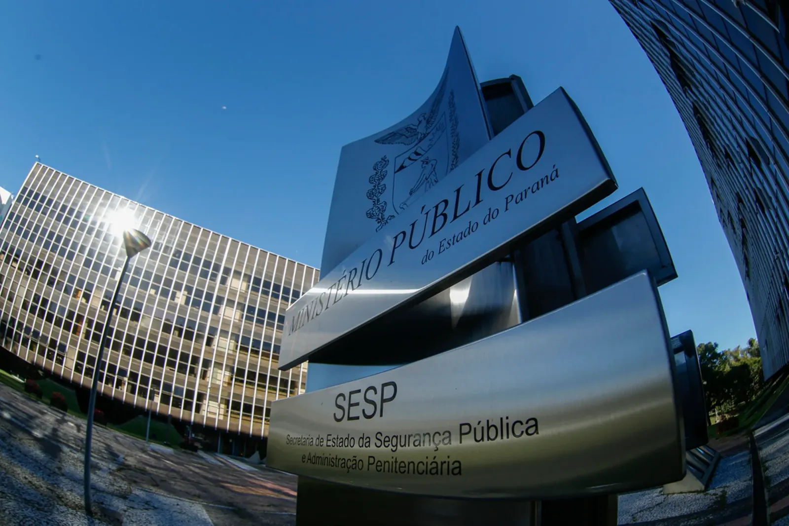 Homem é denunciado por feminicídio de mulher encontrada em vala em Curitiba