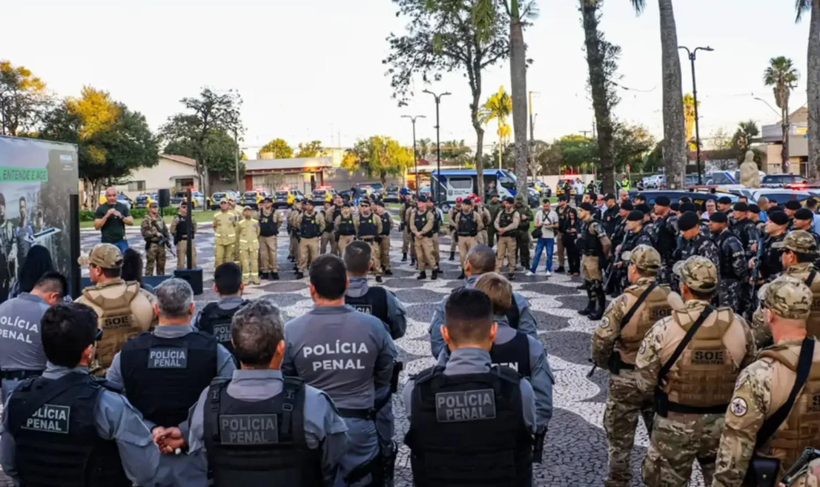 Helicóptero e ruas fechadas: o que aconteceu na região central de Curitiba neste sábado