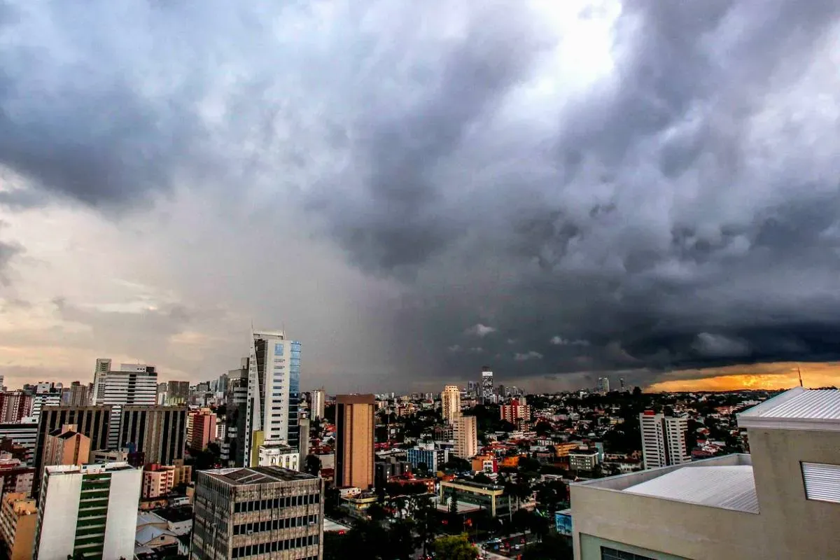 Super El Niño aumenta preocupação com as casas: seu seguro paga o prejuízo?