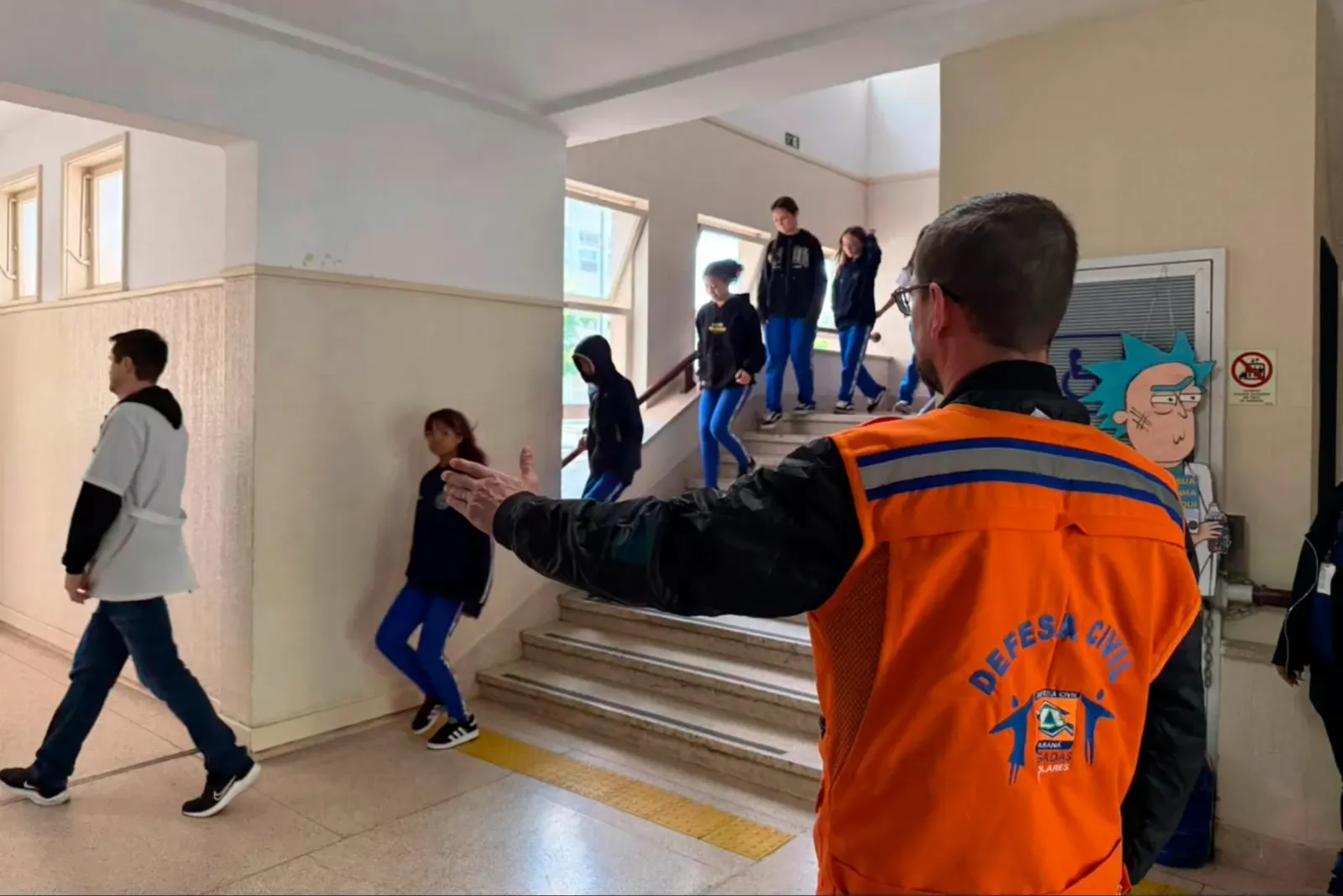 Vendaval, granizo ou alagamento: como escolas do Paraná devem agir em emergências