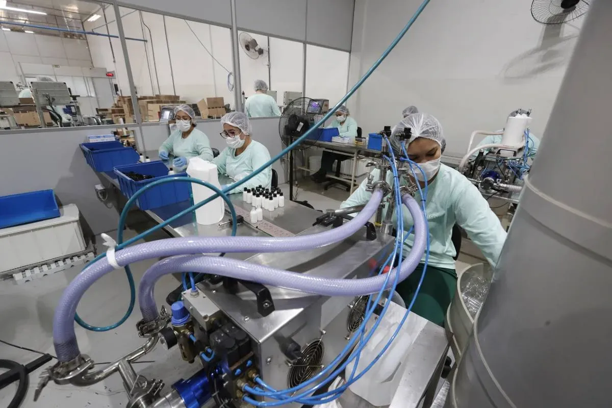 Faturamento da indústria cai 3,5% em agosto pelo segundo mês seguido
