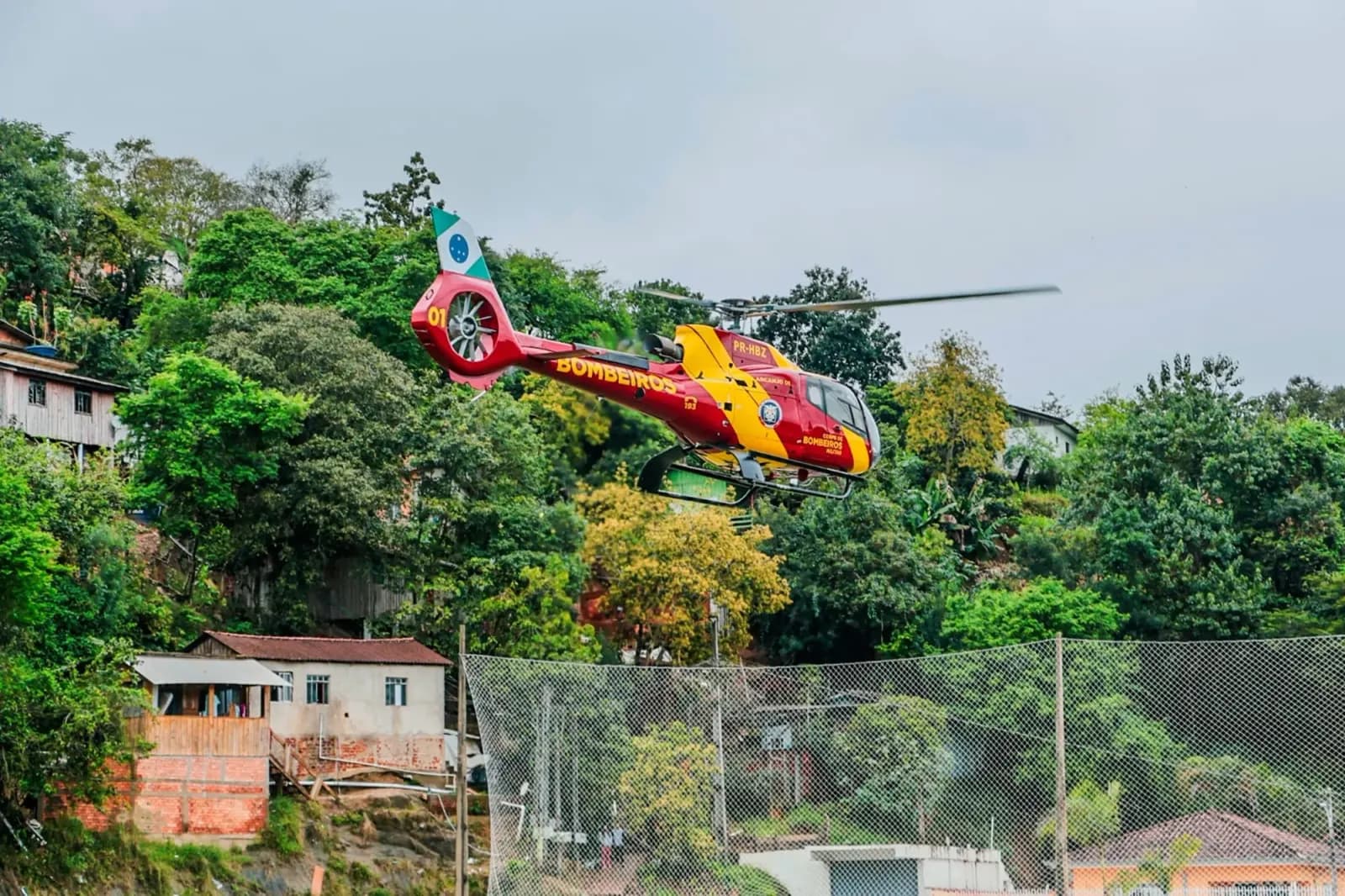 Sobe para cinco o número de mortos após temporais no Paraná