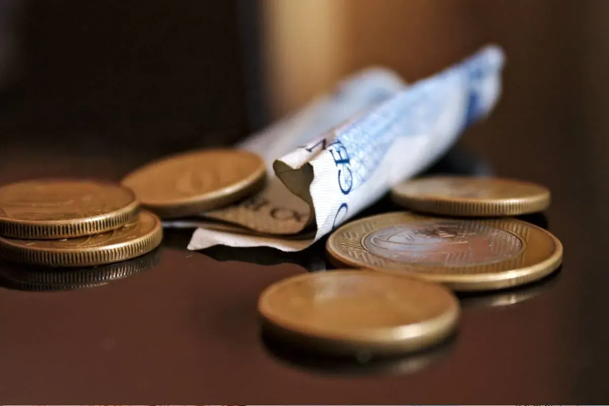 Bolsa Família sobe para R$ 691 e benefício médio chega a R$ 777
